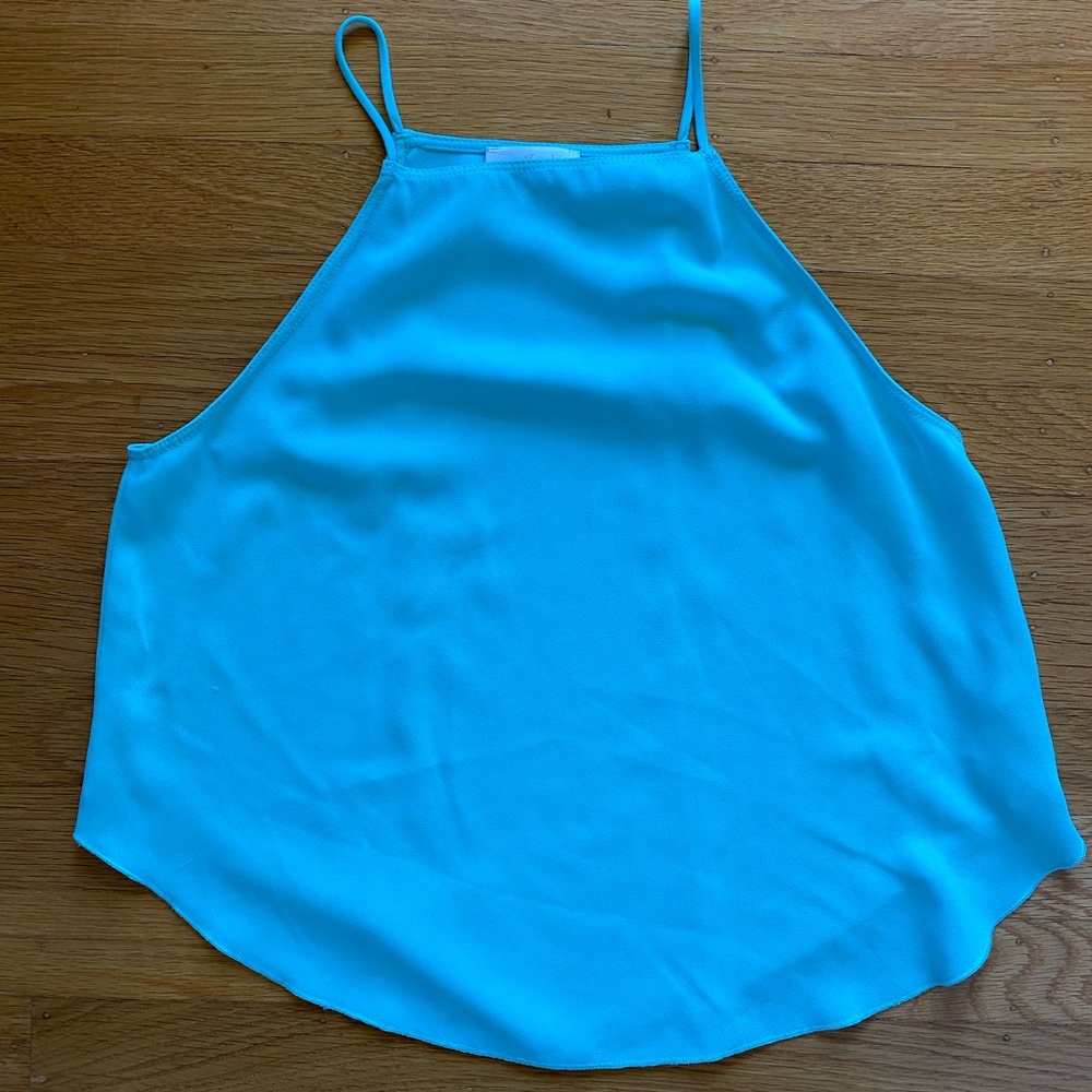 Crepe high neck take with overlap back.